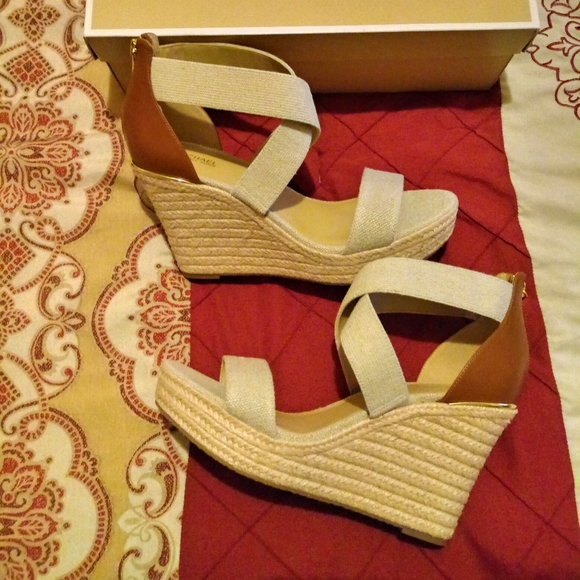 Michael Kors Prue Wedge Sandal - Picture 4 of 12